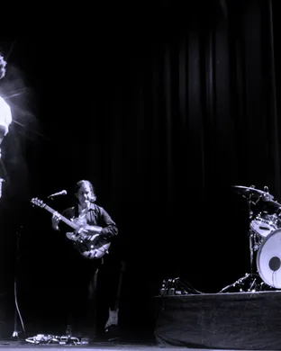 Durand Jones and The Indications