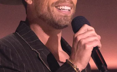 Dustin Lynch