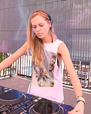Nora En Pure Dallas