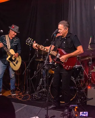 Tommy Castro And The Painkillers & GA-20