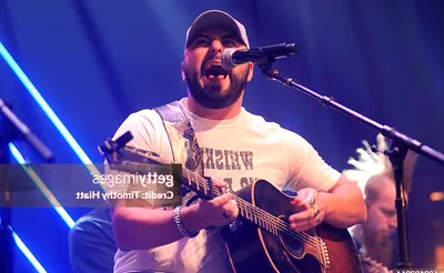 Tyler Farr